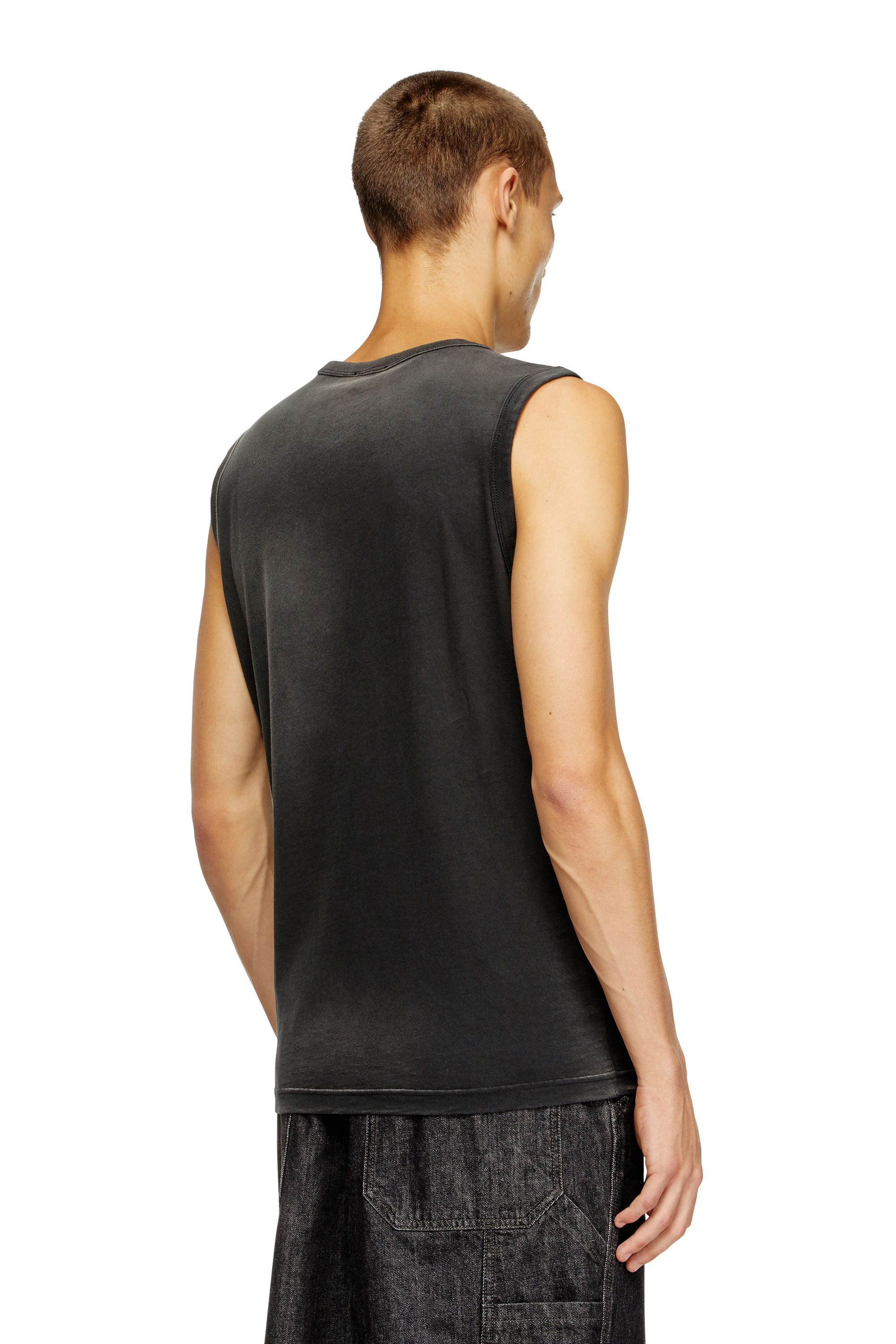 T-LIFTY-D Tank top with mini D logo patch｜ブラック｜メンズ