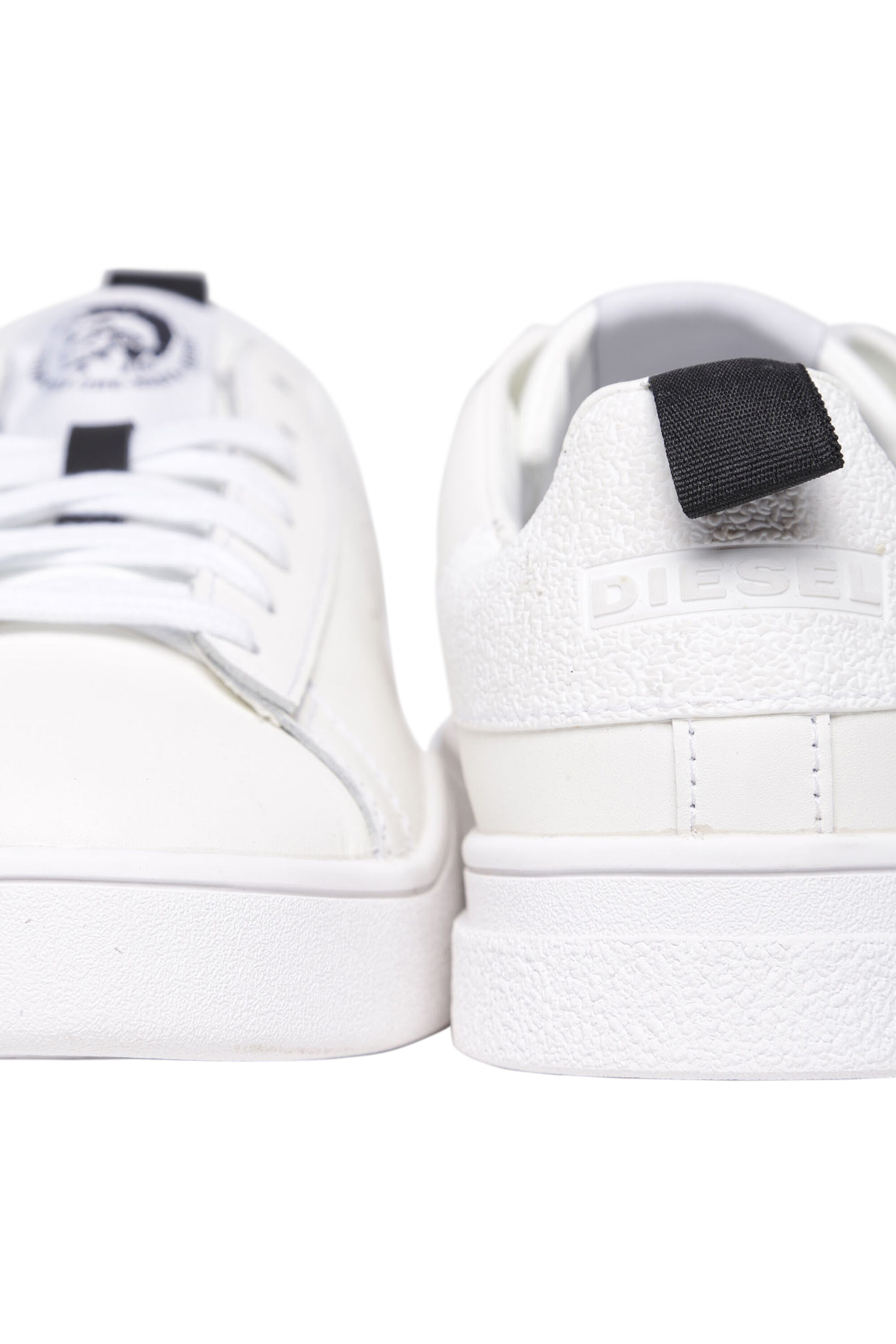 Leather sneakers w/branded pull tab 