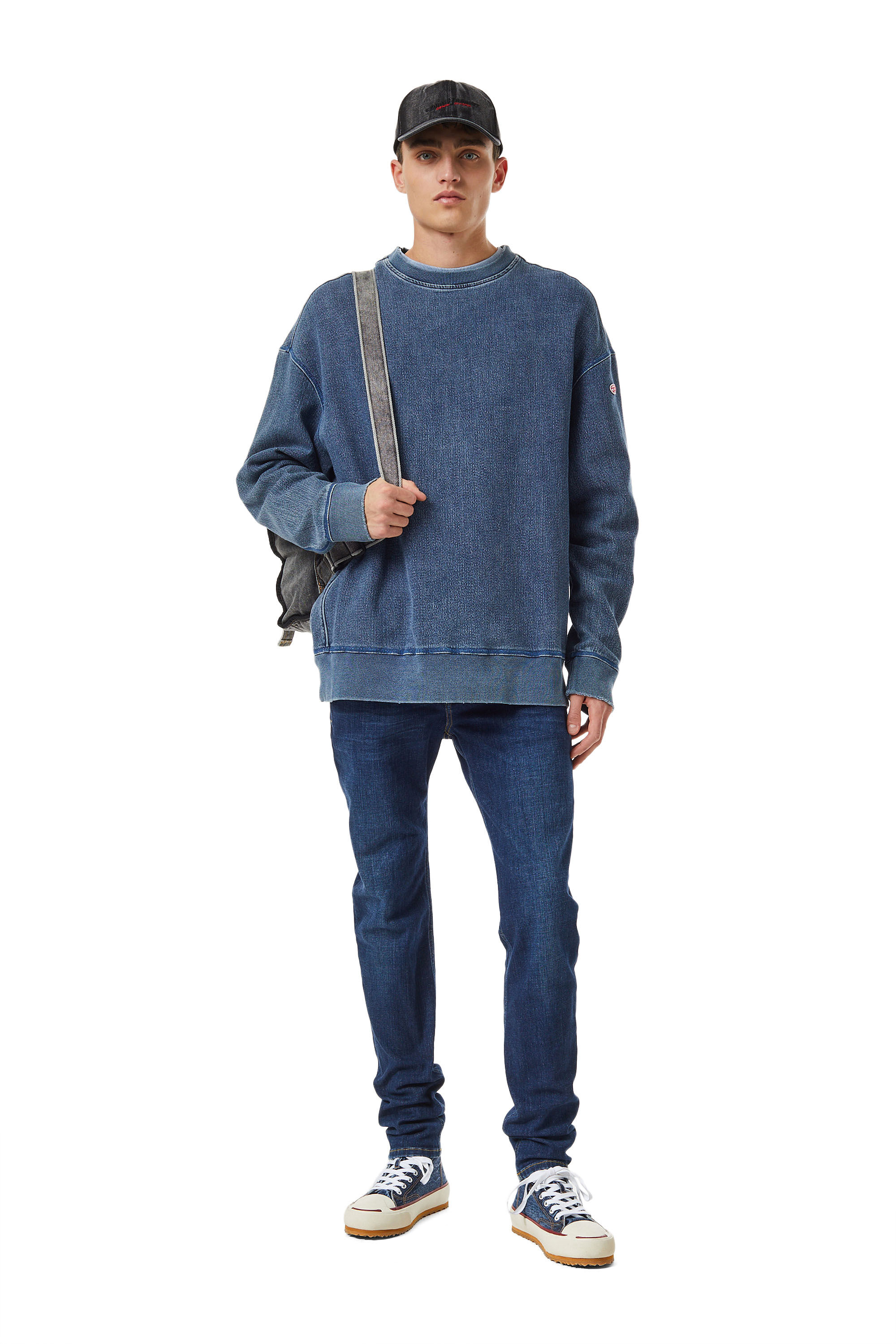 1979 SLEENKER 09B98 Man: Skinny Dark 