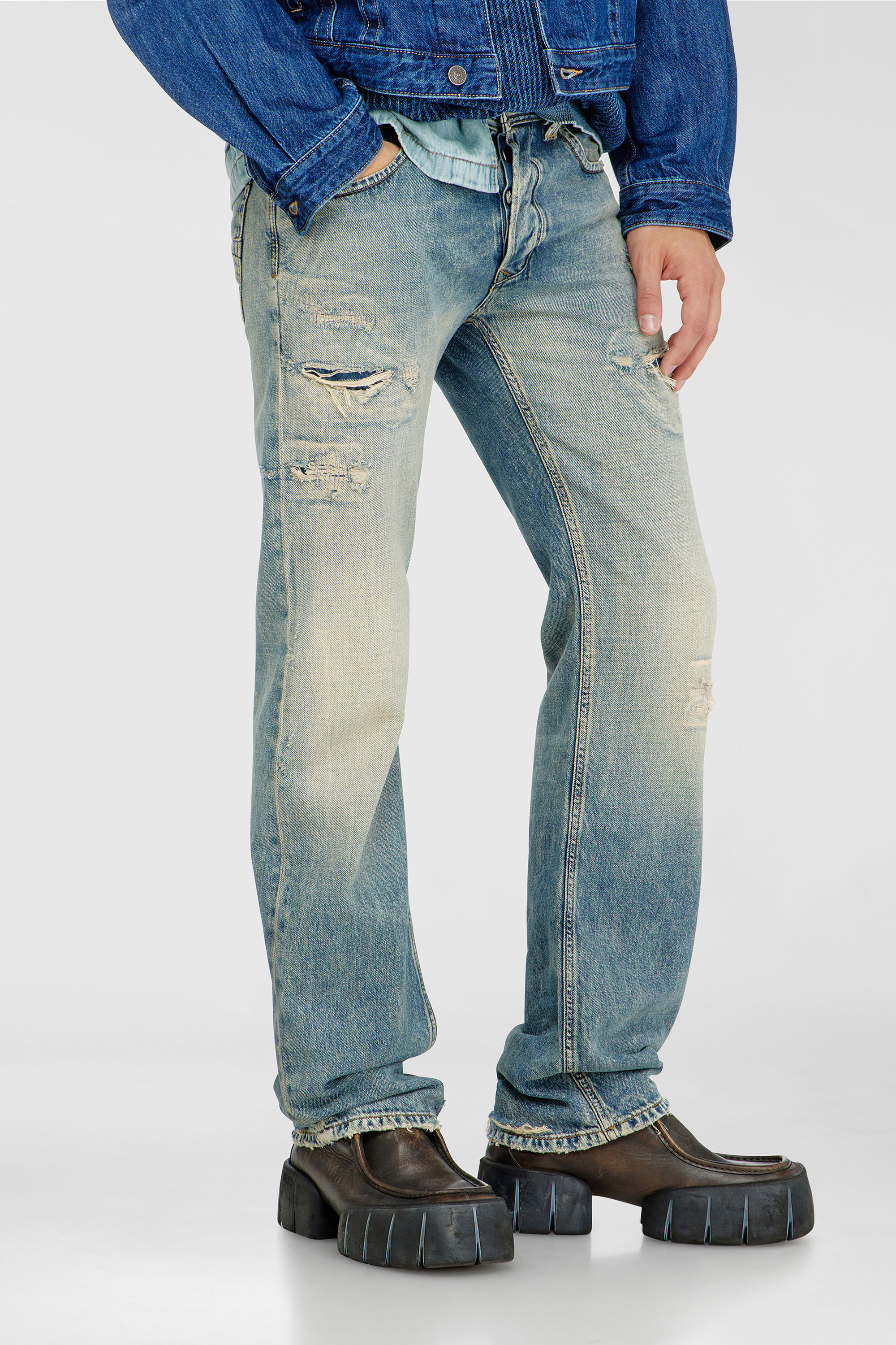 Diesel - Man's Regular Jeans 1985 Larkee 09P62, Medium blue - 7