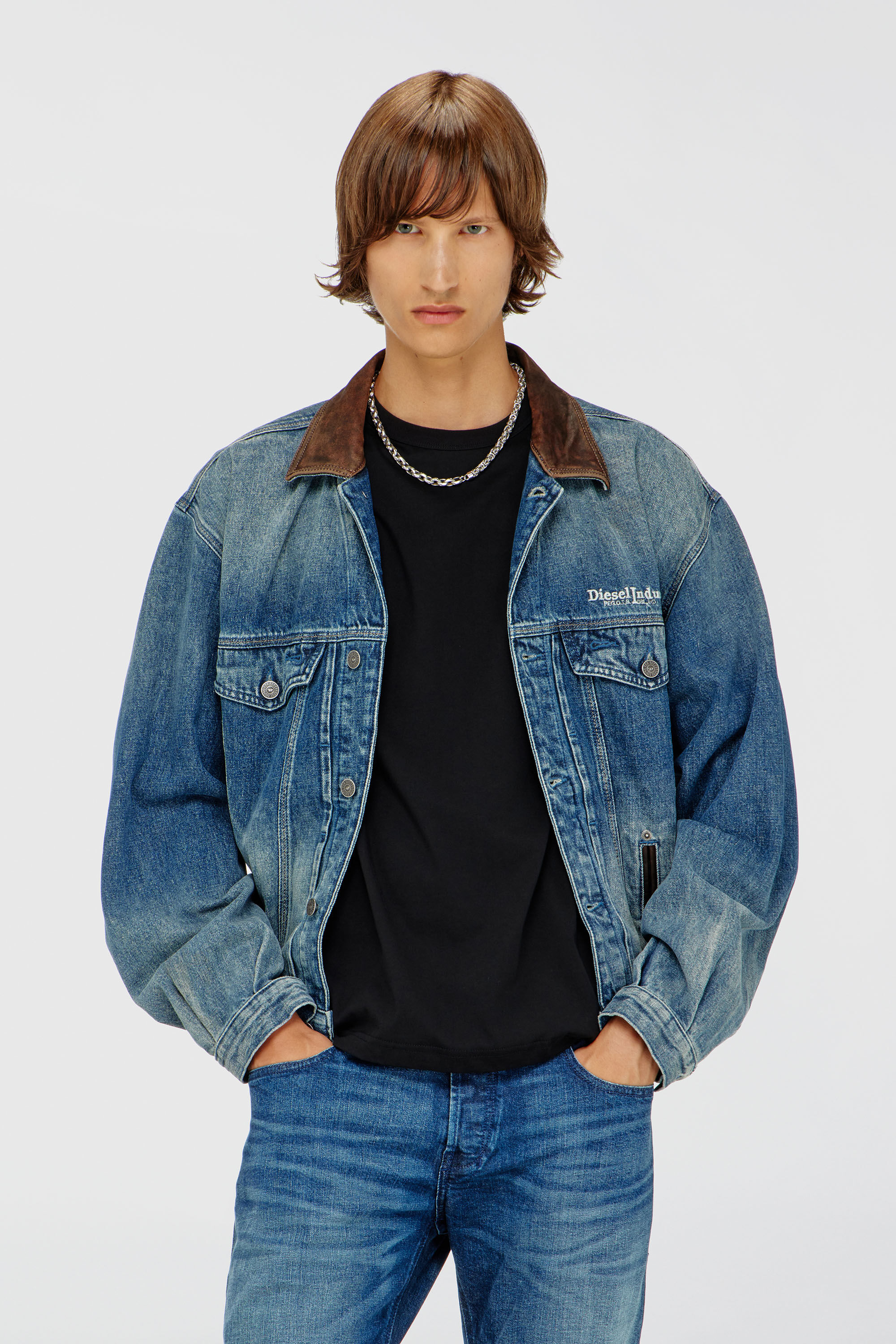 Diesel - D-DENVER-S1, Unisex's Denim trucker jacket with contrast leather trims in Blue - 3