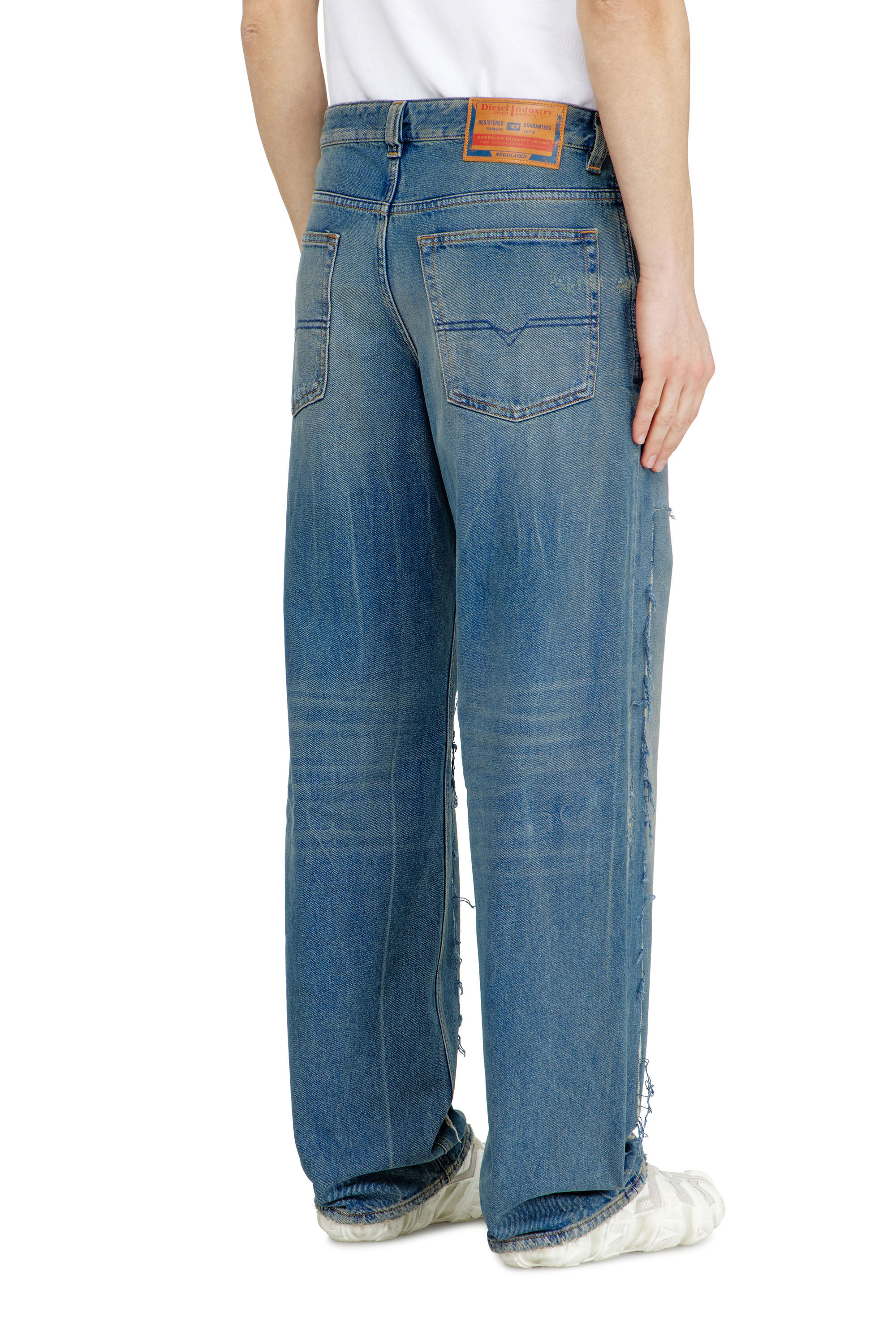 Diesel - Man's Relaxed Jeans 2001 D-Macro 09N27, Medium blue - 5