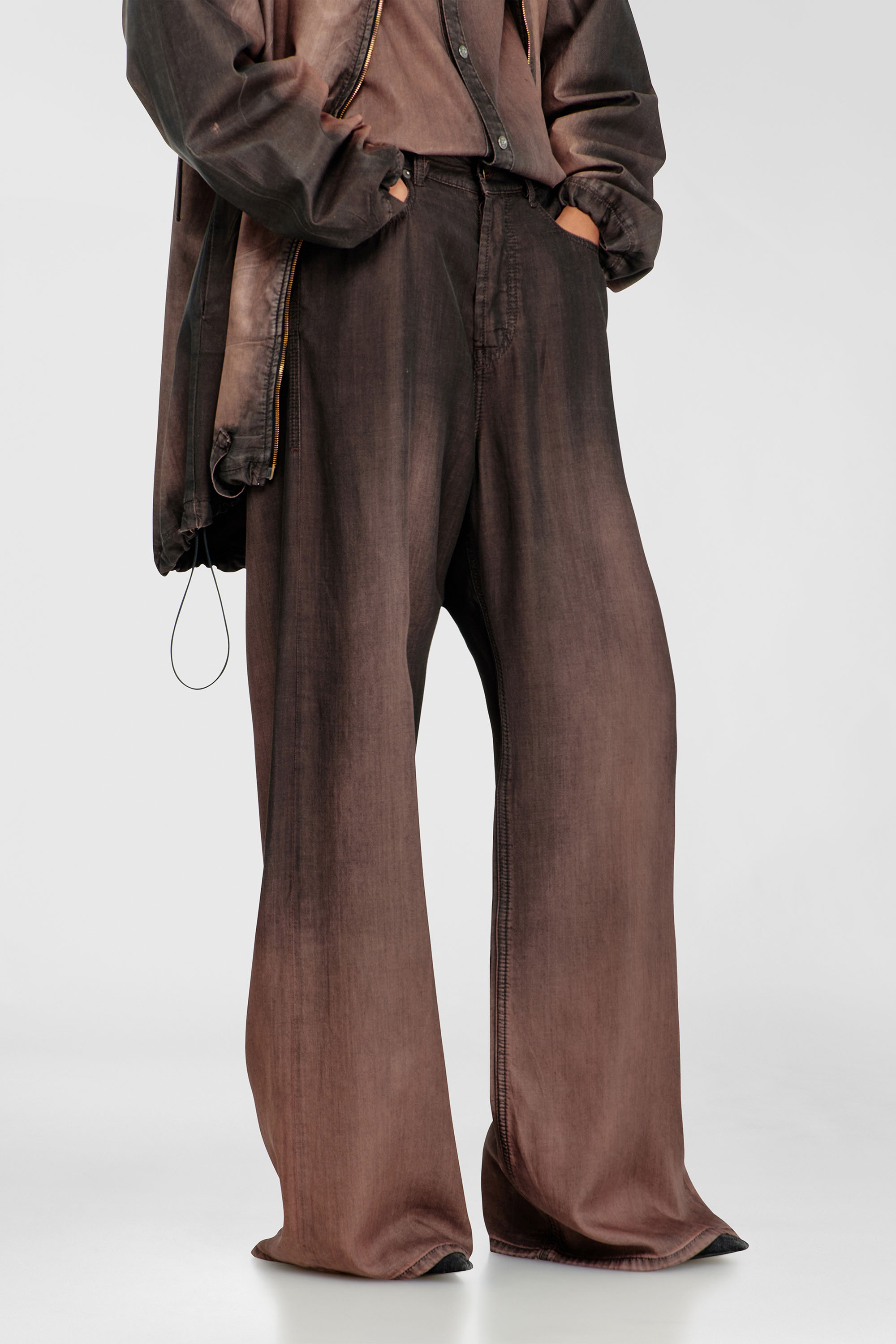 Diesel - Woman's Relaxed Jeans 1996 D-Sire 068YF, Brown - 7