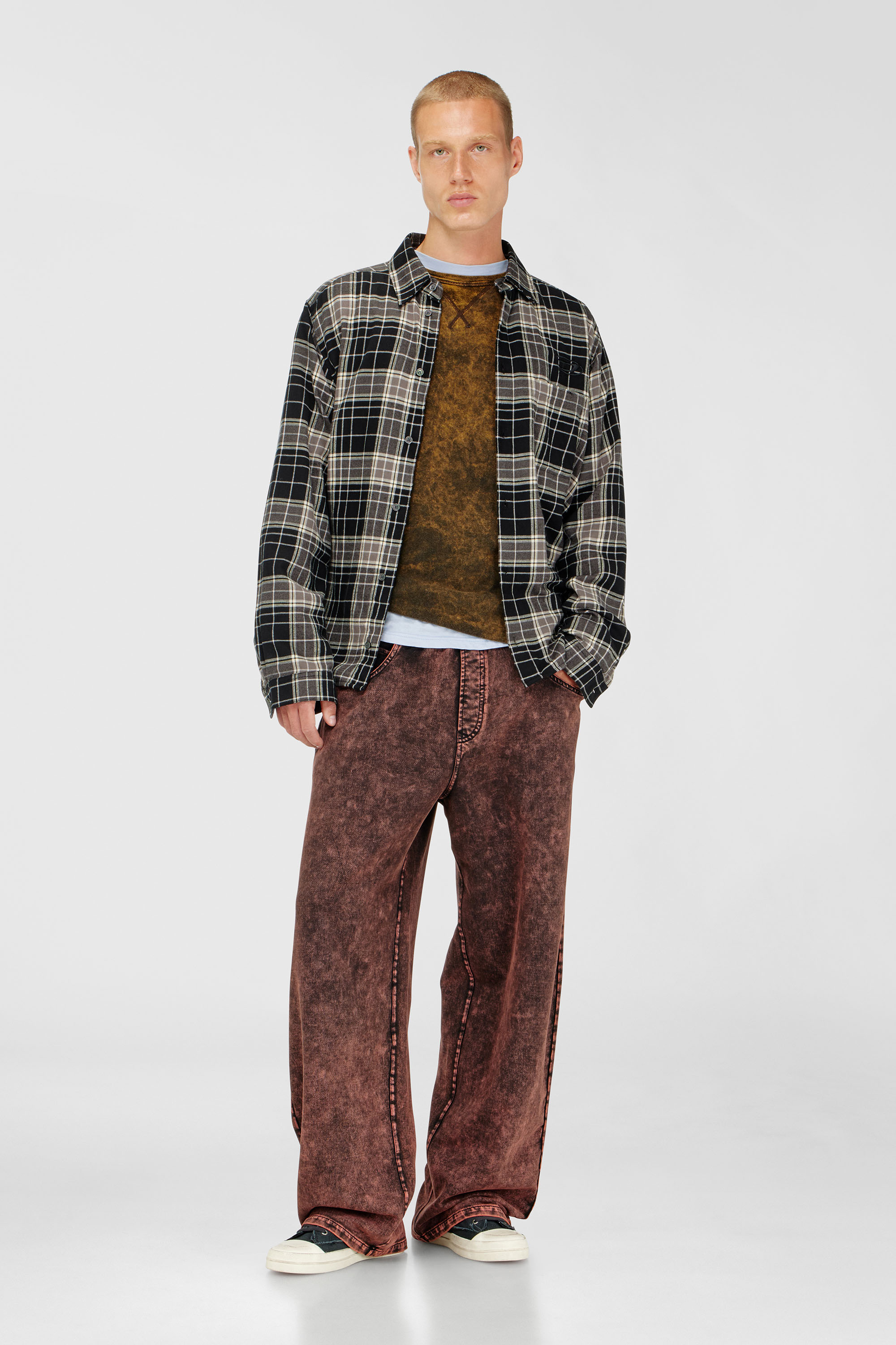Acid-wash long-sleeve T-shirt with frayed details