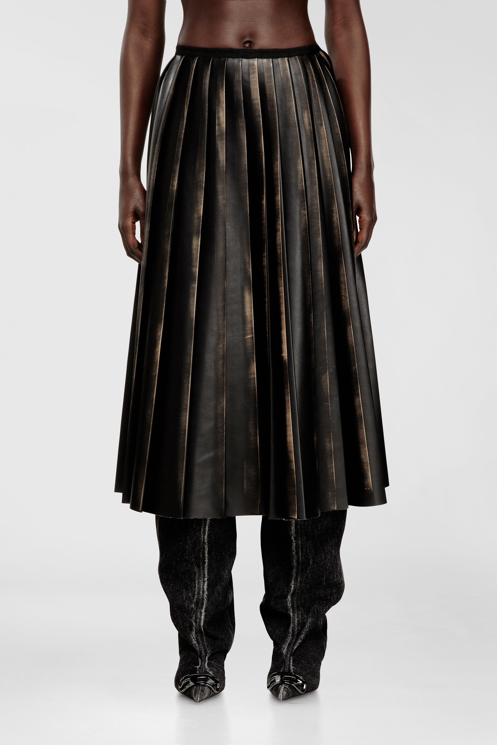 Diesel - O-SAKA, Woman's Distressed pleated midi skirt in Black/Brown - 3