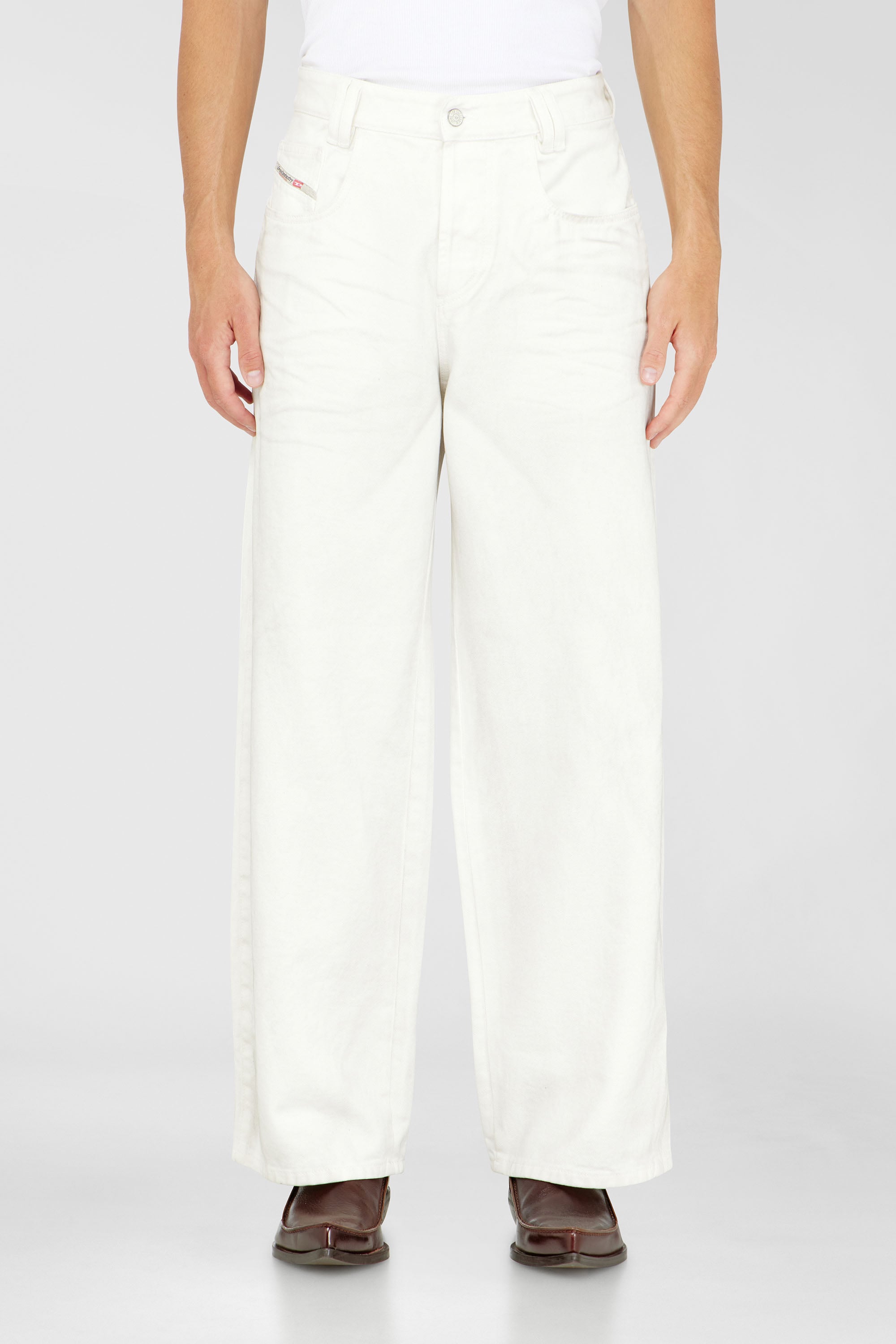 Diesel - Unisex's Relaxed Jeans 1982 D-Hakou 007GG, White - 1
