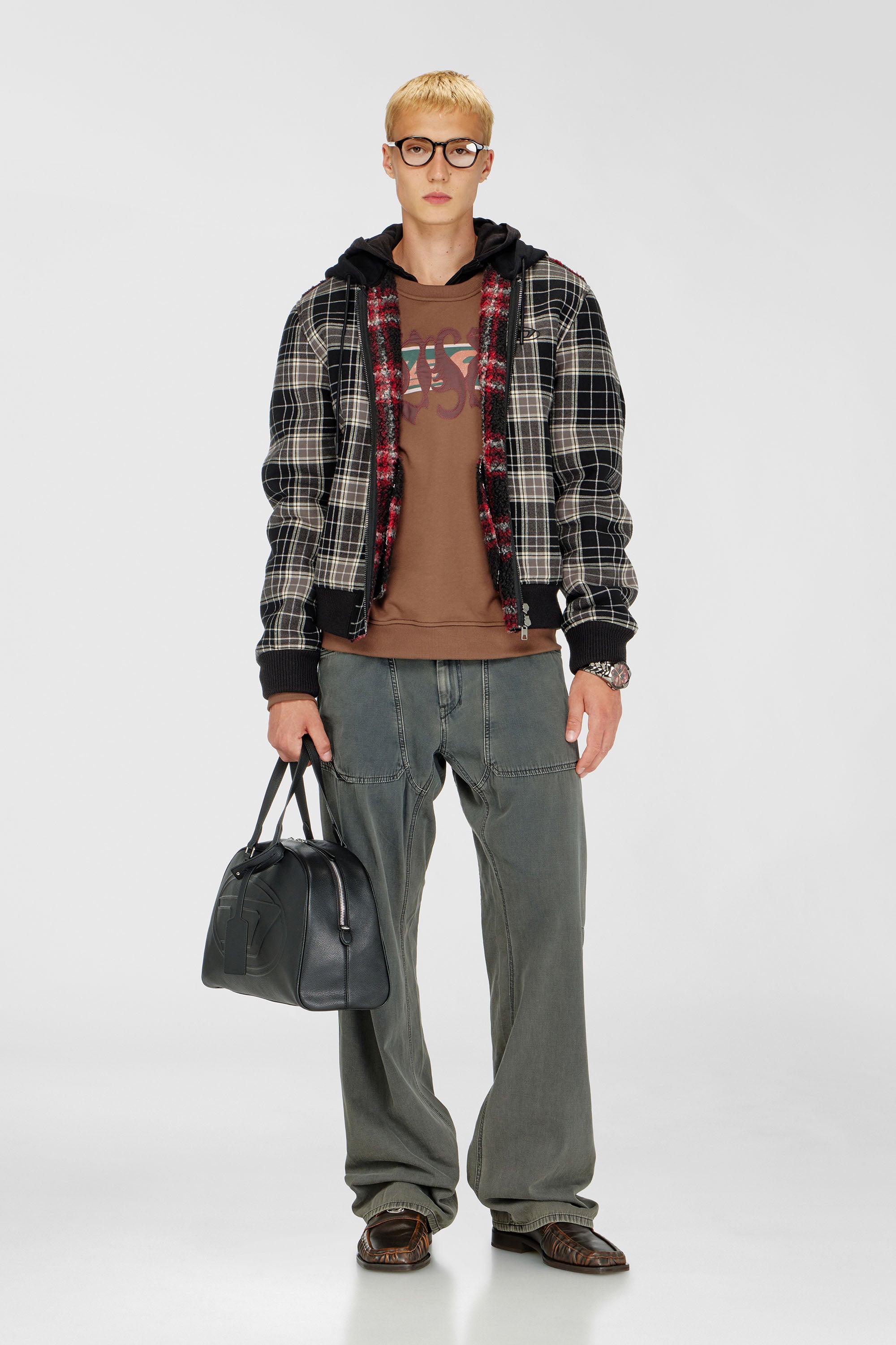 Sweatshirt with graphic prints and patches