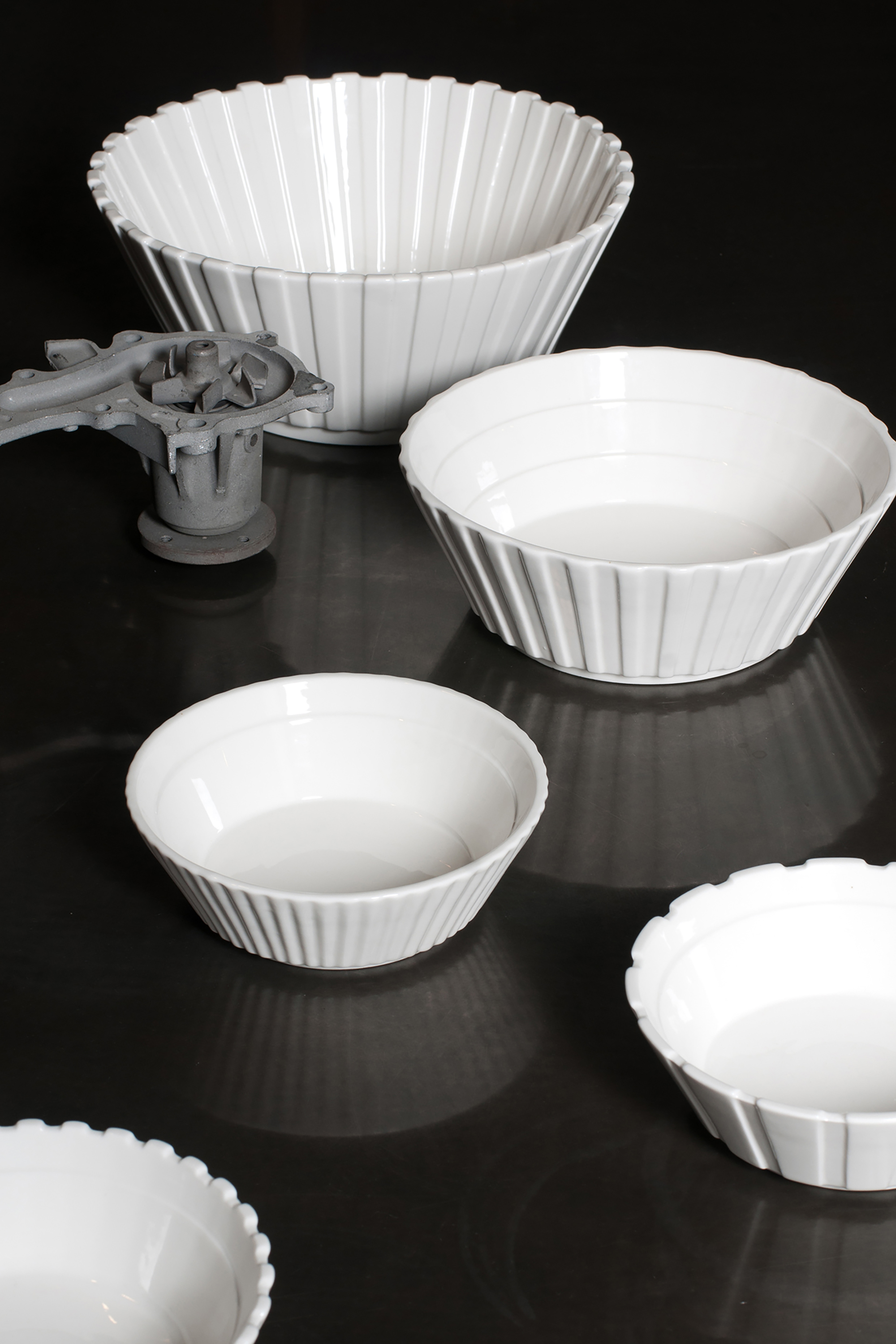 Diesel - 10980 MACHINE COLLEC, Unisex's Porcelain salad bowl, &oslash; cm 22 / 8.7" in White - 4