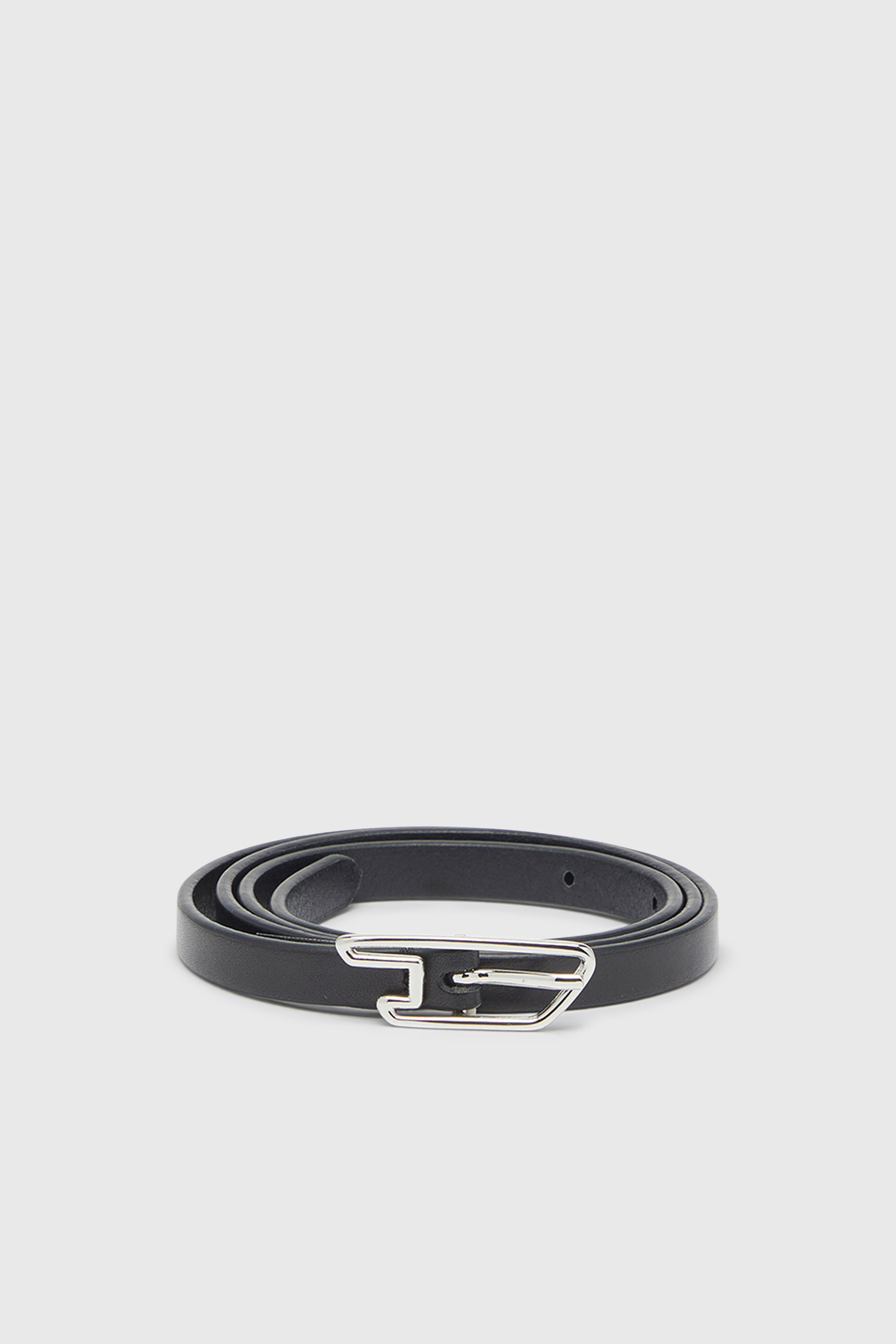 1.5cm belt in pull-up leather with D buckle