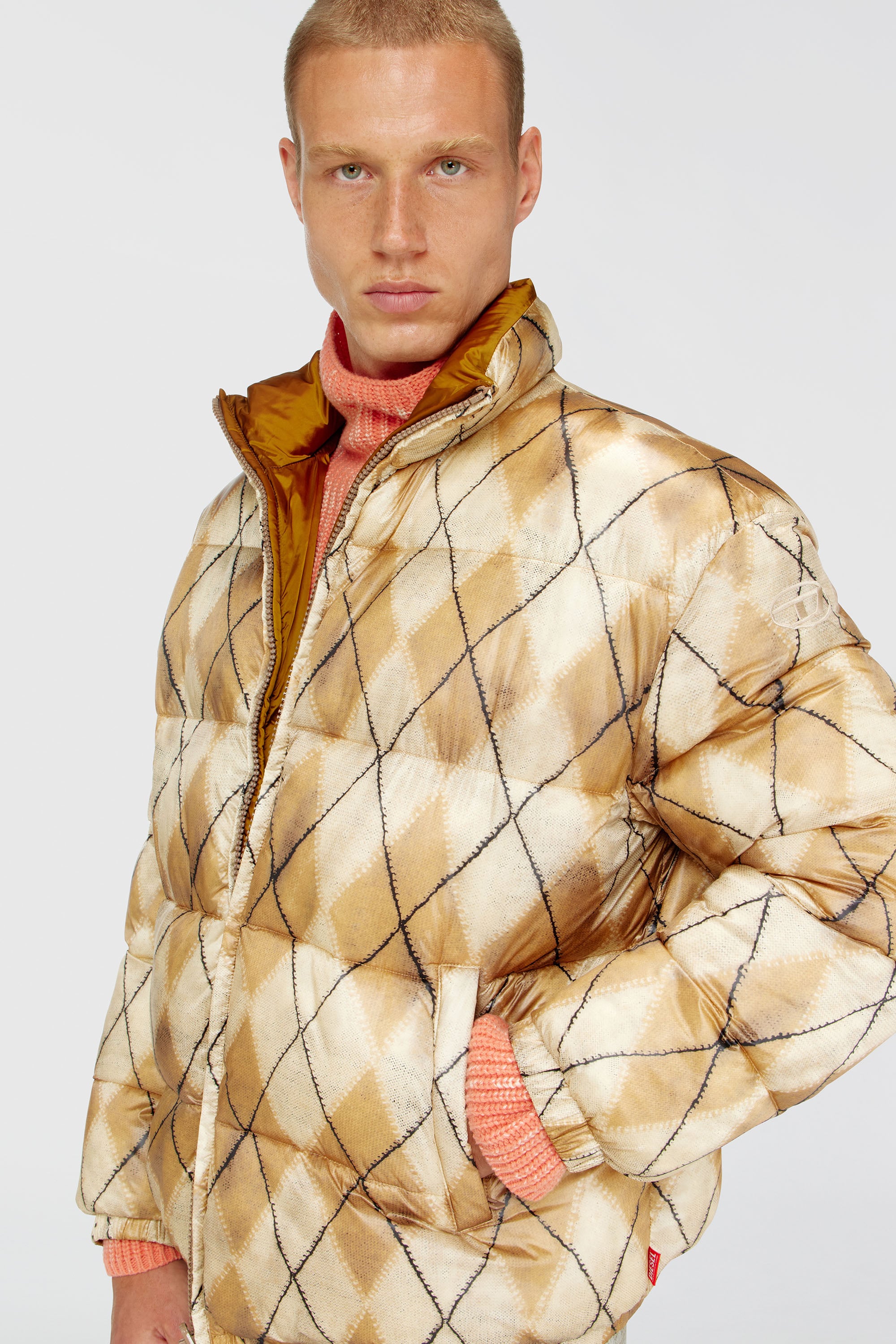 Diesel - W-BOURB-DLCK, Man's Reversible puffer jacket with argyle print in Beige/Brown - 5