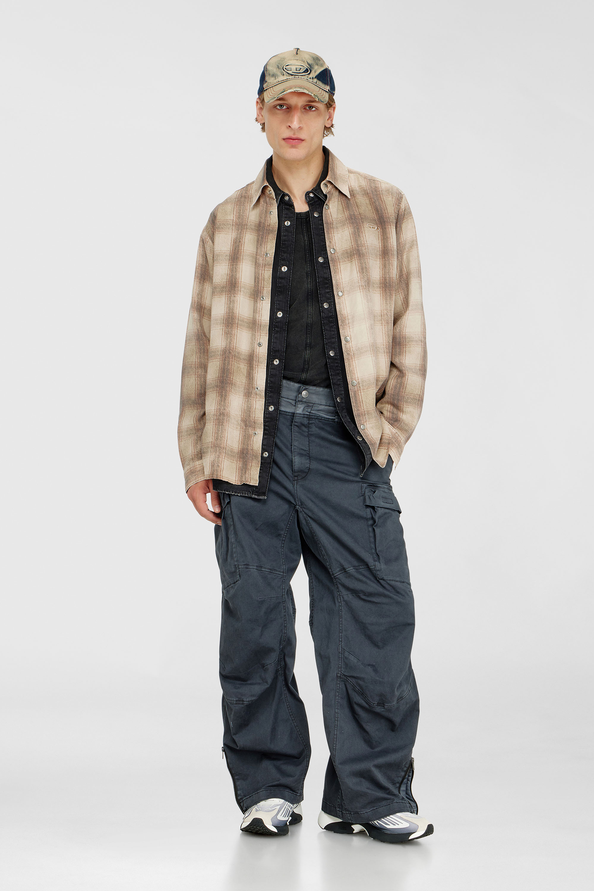 Diesel - P-DELLS, Man's Cargo pants in cotton and nylon in Blue - 1