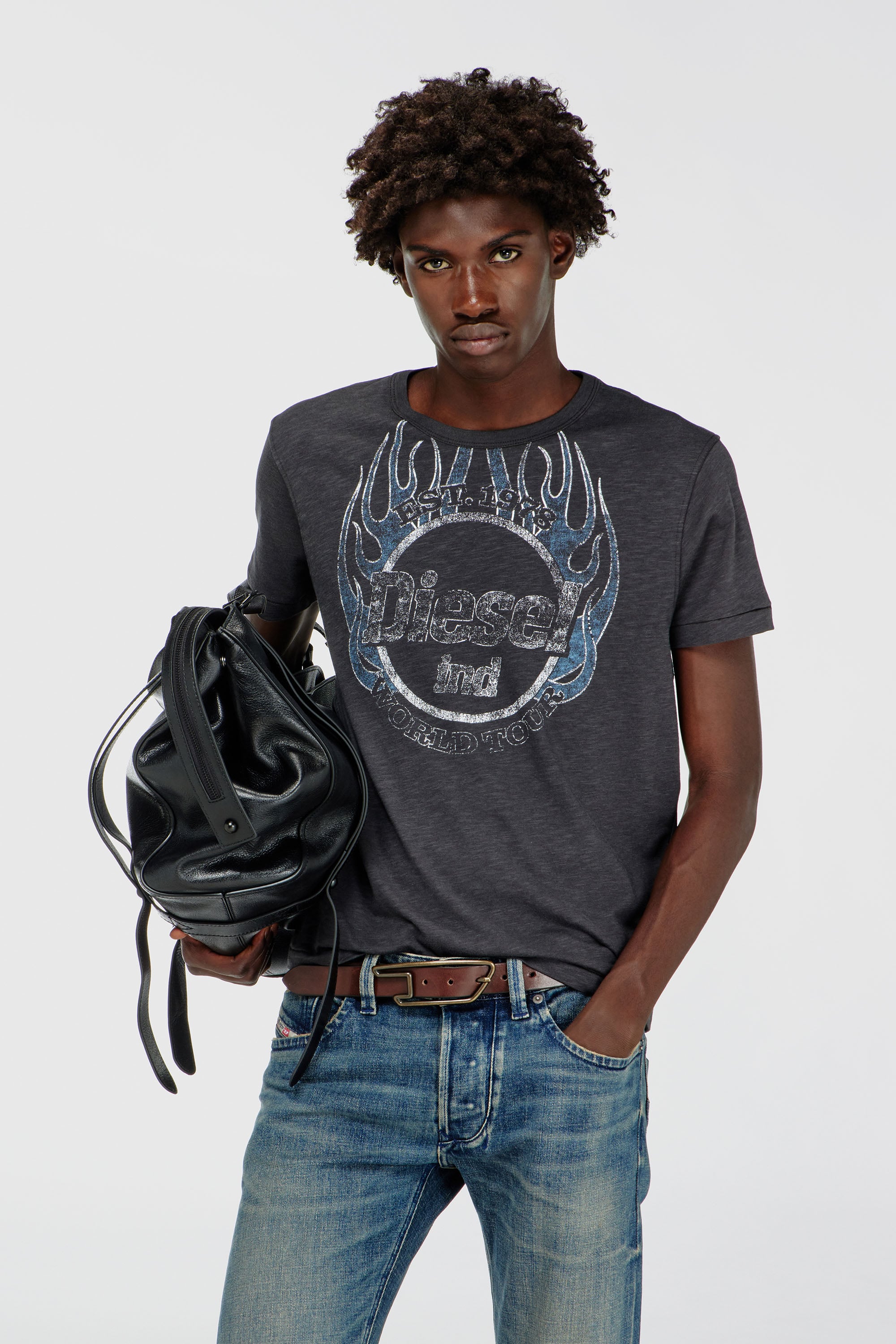 Diesel - T-NOTS, Man's T-shirt in slub-jersey with crack print in Dark grey - 1
