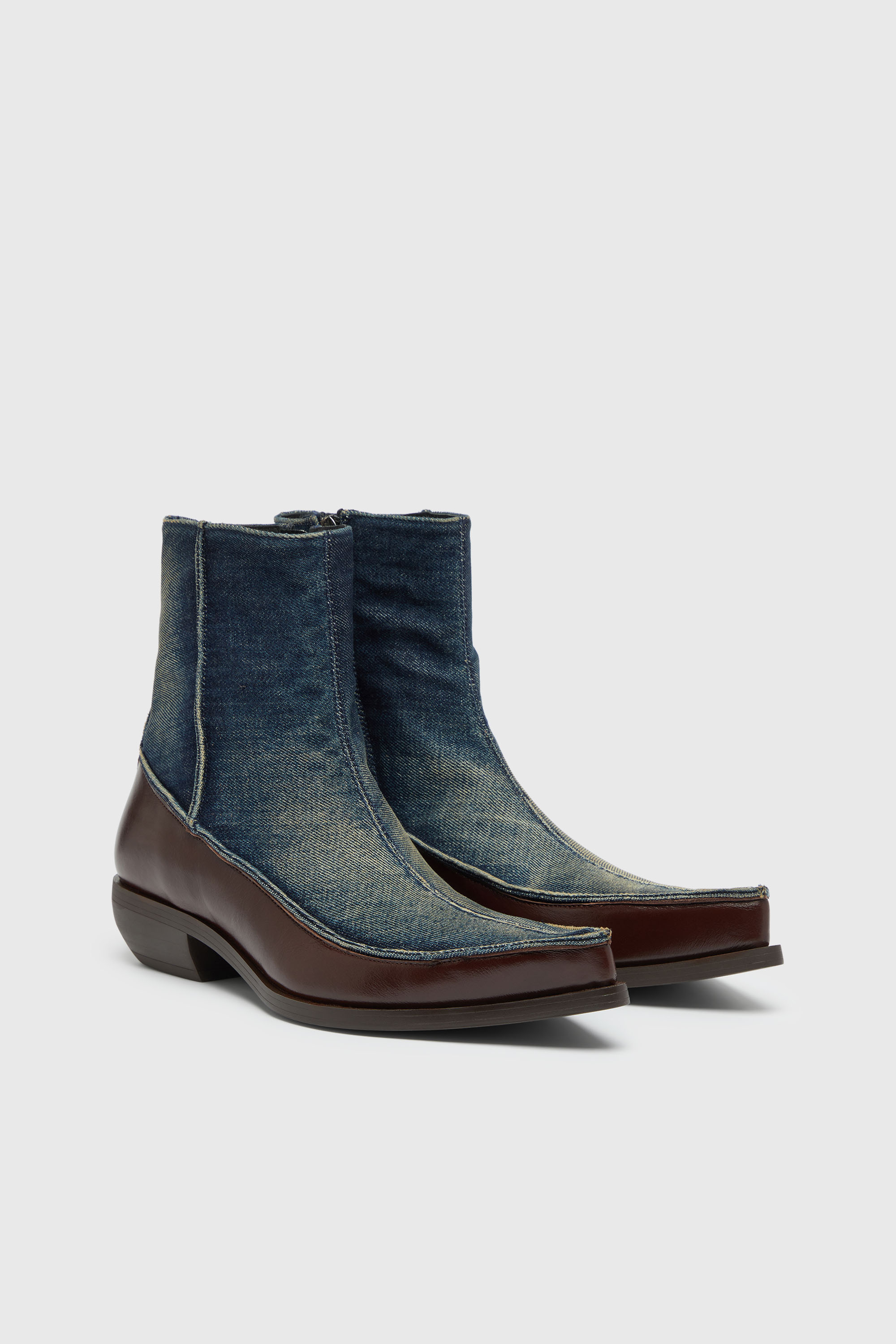 Diesel - D-FRIDO-30-TR, Man's D-Frido-Western ankle boots in leather and denim in null - 3